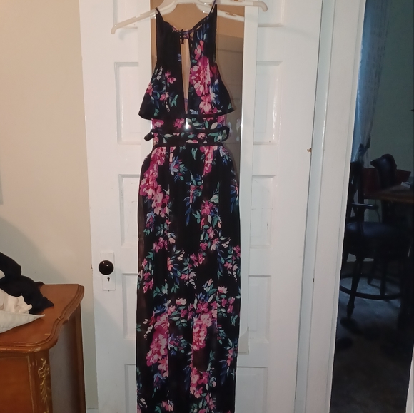 Express Dresses & Skirts - Express Floral Maxi Dress